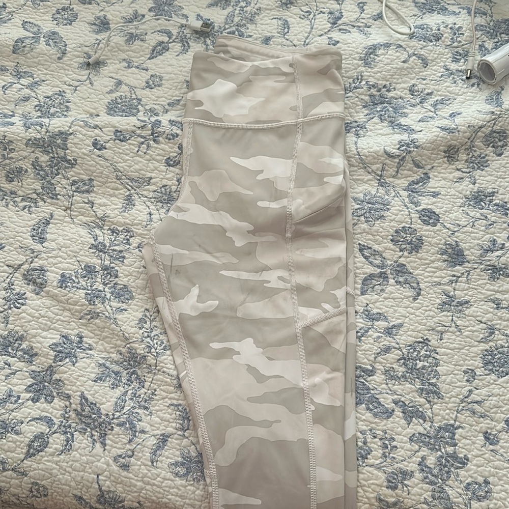 white camo athleta leggings
